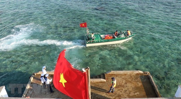 Vietnam demands Taiwan to end illegal actions in East Sea hinh anh 1
