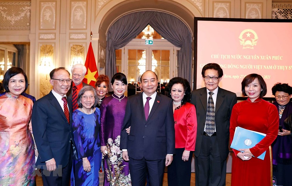 President hails position of OV community in Switzerland hinh anh 1