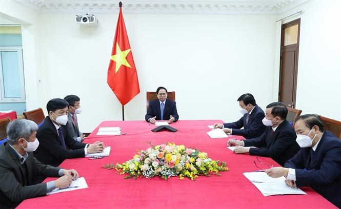 Government leaders of Vietnam, China hold phone talks hinh anh 2