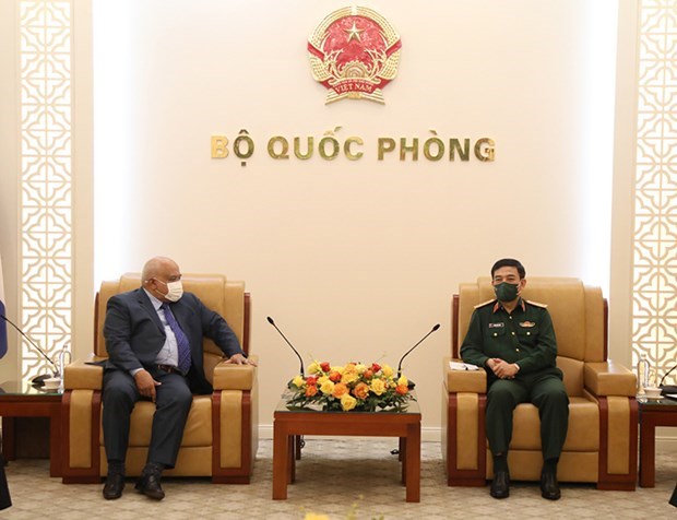 Vietnam, Cuba maintain effective implementation of defence cooperation activities hinh anh 1