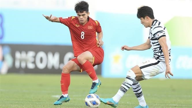 Vietnam hold defending champions RoK to 1-1 draw hinh anh 1