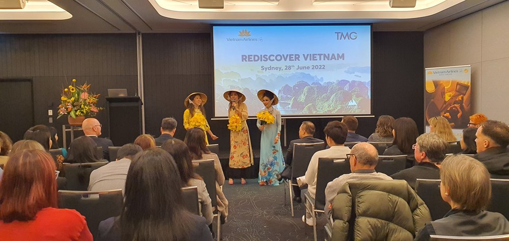 Travel promotion “Rediscover Vietnam” held in Australia hinh anh 1