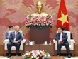 Vietnamese legislature ready to share experience with Laos: top legislator