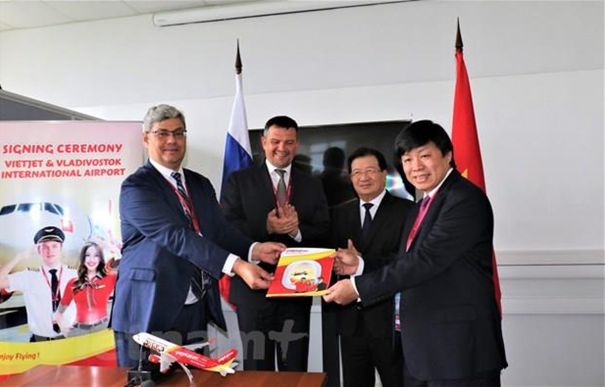 Deal signed for Vietjet Air’s launch of direct flights to Russia’s Far East