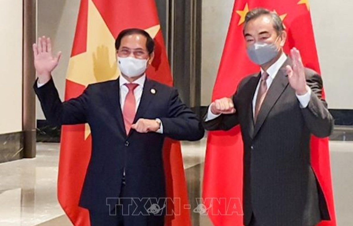 Vietnam-China relations bring substantive benefits to the two peoples: Ambassador