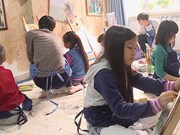 Drawing class brings fine arts closer to community 