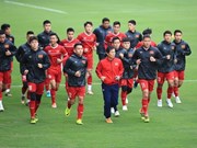 Football team practice ahead of final match