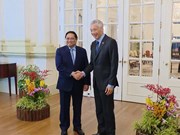 PM holds talks with Singaporean counterpart