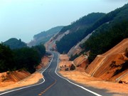 Highway in central Vietnam to open to traffic