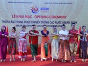 ASEAN 2020: Exhibition on ASEAN traditional costumes opens in Hanoi