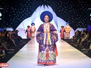Vitality of Vietnamese ancient costumes