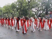 Zumba dance in Ao Dai celebrates Hanoi Ao Dai Tourism Festival 2023