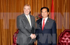 Prime Minister greets Duke of York in Singapore