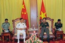 Defence minister meets Chinese army official