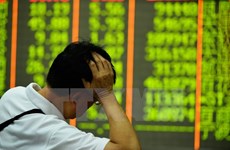 Singapore’s stock market tumbles
