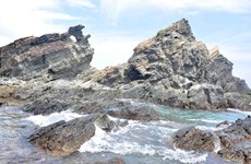 Beauty of untouched cliffs in Quang Nam