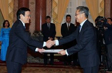 President greets ambassadors of Laos, Ghana, Macedonia 