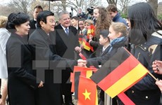 President meets Berlin Mayor, German parliamentarians 