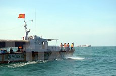 Marine search, rescue drill practiced off Kien Giang’s seaport
