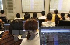 Vietnamese shares up after investor rules clarified 