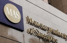 Singapore loosens monetary policy 