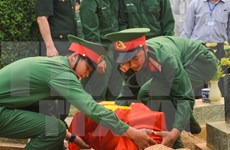 Volunteer soldiers’ remains laid to rest in Ha Tinh