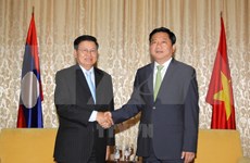 HCM City officials welcome Lao PM 