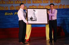 Exhibition on Hoang Sa, Truong Sa opened in Binh Phuoc