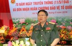 Vietnamese Defence Minister visits Cambodia
