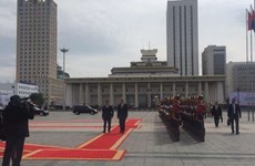 Singaporean PM visits Mongolia to explore energy market