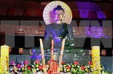 Jade Buddha statue welcomed in Thai Nguyen