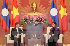 Top legislator meets with Lao Prime Minister 