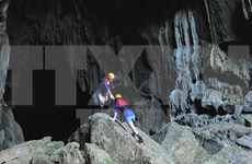 Dark Cave – miniature version of Son Doong