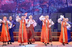 Russian performances in Thanh Hoa attract locals