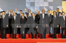 President Truong Tan Sang meets APEC leaders