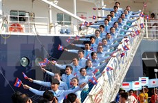 Southeast Asian, Japanese youth ship leaves HCM City