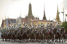Thai people in festive mood on King’s birthday