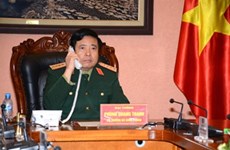 Vietnamese, Chinese defence ministers hold phone talks 