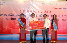 VietinBank funds social works in Hau Giang