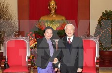 Party chief receives Lao counterpart’s congratulations on re-election