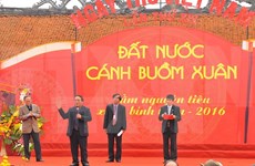  Vietnam Poetry Day 2016 spotlighted in Hanoi