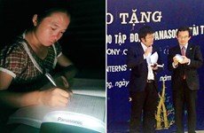 Yen Bai province receives solar lanterns
