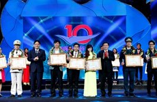 Vietnam’s 2015 top 10 outstanding youths unveiled 