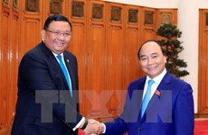 Prime Minister hosts Filipino Secretary of Foreign Affairs 