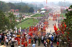 Procession rituals open 2016 Hung Kings Temple Festival