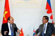 PM holds bilateral meetings on ASEAN-Russia summit sidelines 