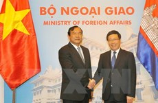 Cambodian FM keen on increased ties with Vietnam