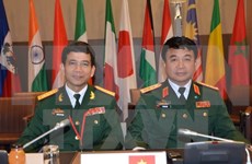 Vietnam attends peacekeeping conference in France