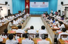 Vietnamese, Cambodian provinces boost exchanges