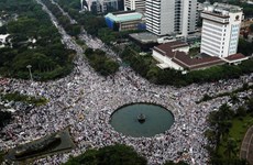 Indonesia: Thousands of Muslim gather against Jakarta’s governor